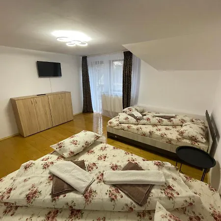 Casa Cu Balcon * Brasov