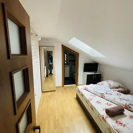 Casa Cu Balcon Apartment *