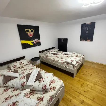 Casa Cu Balcon